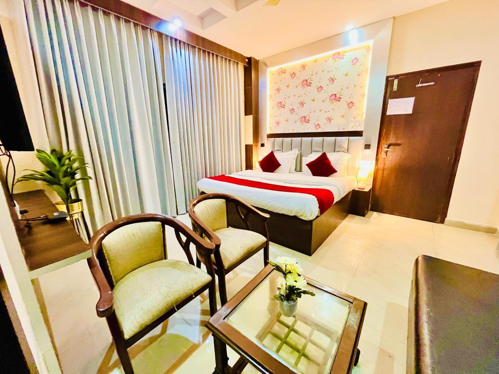 The Ramawati - A Four Star Luxury Hotel Near Ganga Ghat Haridwar Exterior photo